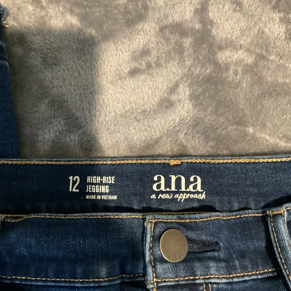 Jeans - Picture 4 of 4